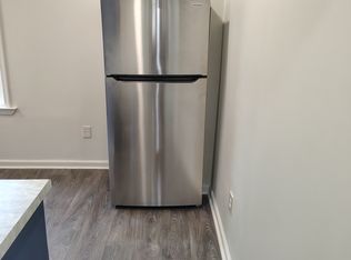 3002 W 9th St FLOOR 2, Chester, PA 19013