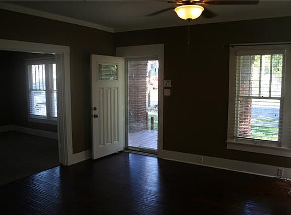 3rd image of 806 N Woods St