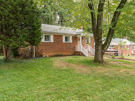 2nd image of 3217 Holly Hill Dr