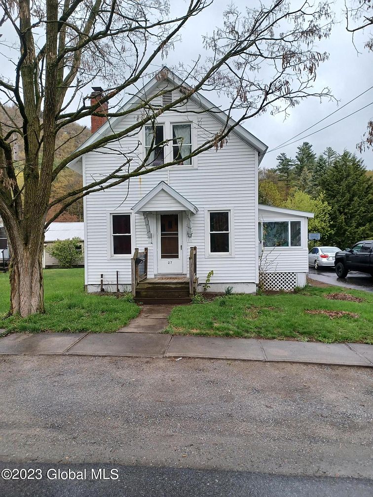1st image of 27 Oak Street