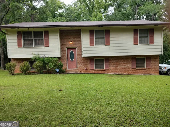1369 King Arthur Dr, Macon, GA 31220