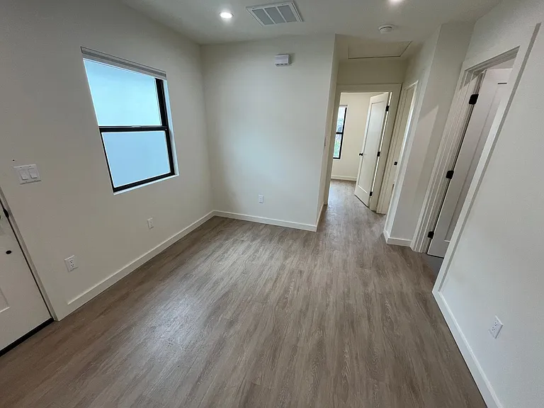 Newly Remodeled 2 Bed 1 Bath Unit in PB — Photo 6