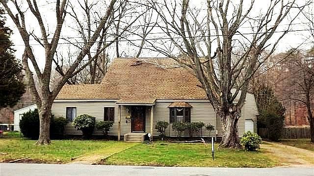 1st image of 15 Beaconsdale Ln