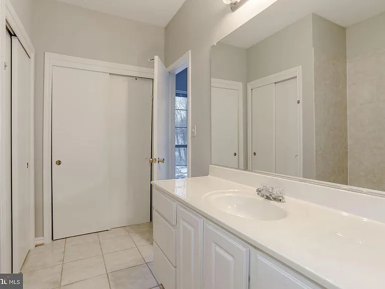 3918 Penderview Dr — Photo 18