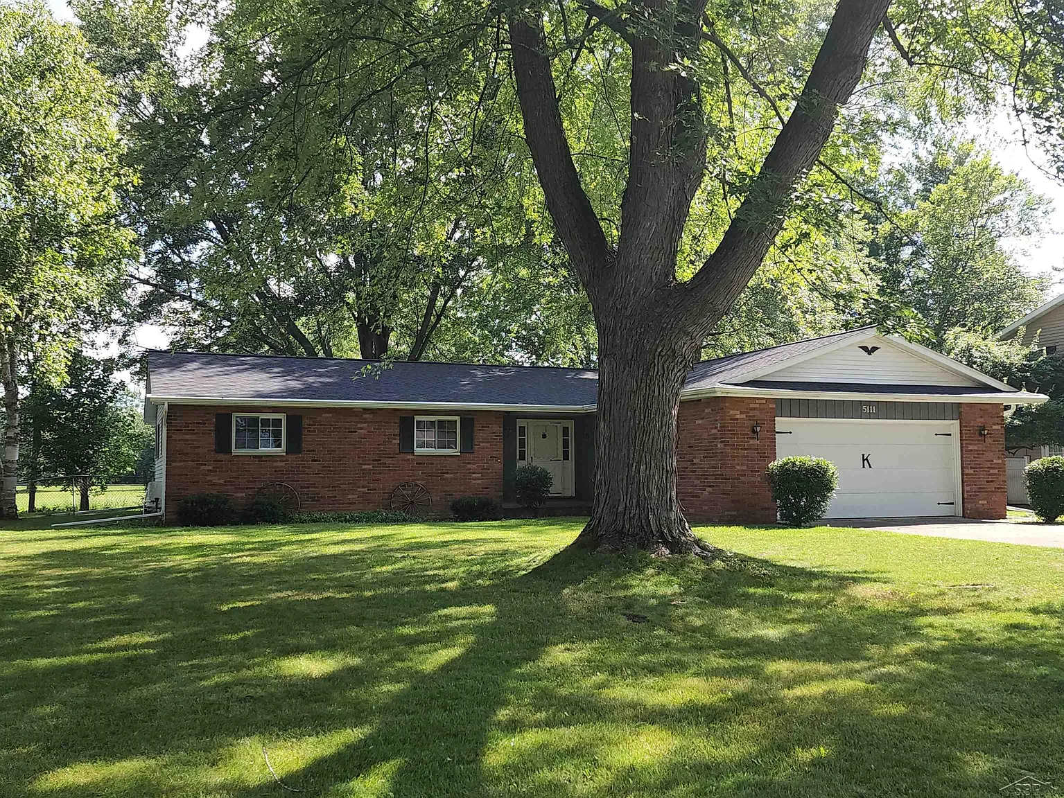 5111 Clydesdale Ln photo 1
