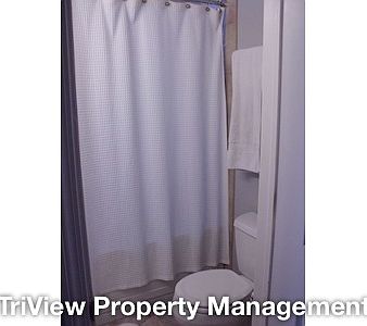 5th image of 2611 W Cortland St APT 2