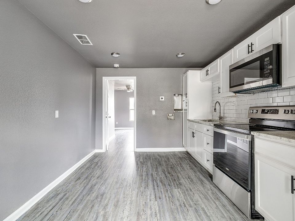 1st image of 601 E Ramsey Ave