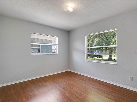 5th image of 524 75th Ave N