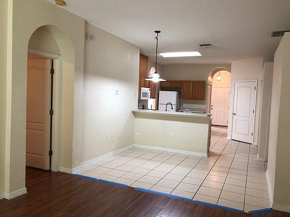 4th image of 9450 Candice Ct