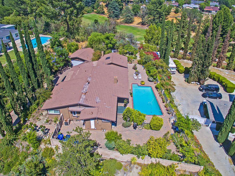 1st image of 16644 Knollwood Dr