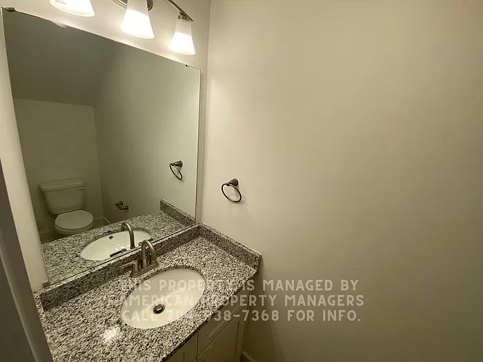 406 Vance Ave — Photo 5