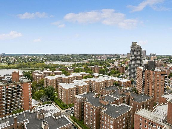 5th image of 110-11 Queens Blvd #24J