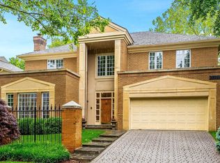 10029 Chartwell Manor Ct, Potomac, MD 20854