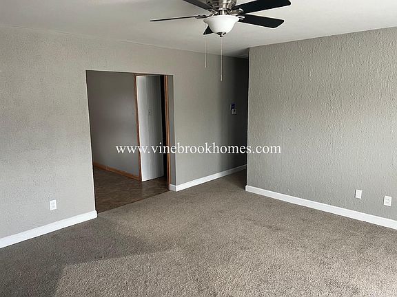 4th image of 9540 Guthrie Ave