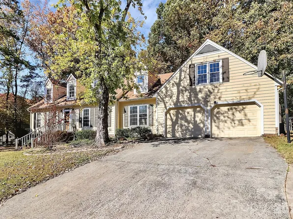 5815 Chapel Creek Ct, Charlotte, NC 28226