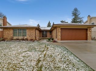 1303 W Francis Dr, Arlington Heights, IL