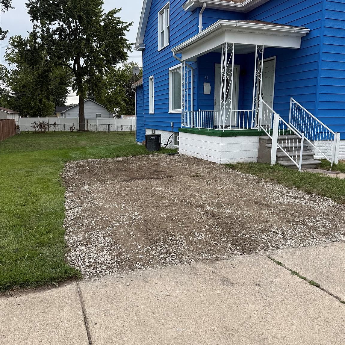 81 Fessenden St, Mount Clemens, MI 48043