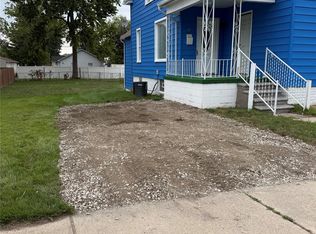 81 Fessenden St, Mount Clemens, MI 48043