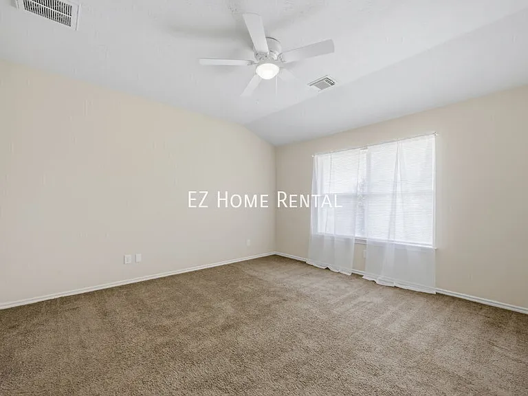 2951 Hackamore Hollow Ln — Photo 13