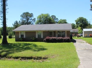 14 E Poplar St, Mc Rae, GA 31055