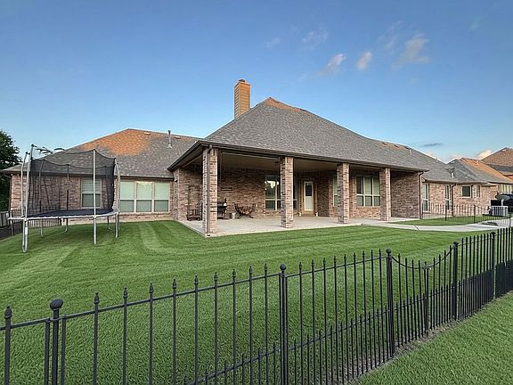 2nd image of 2060 Stodghill Rd