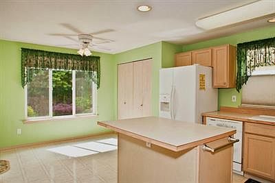 3rd image of 5471 Trosper Lake St SW