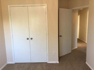 10604 Many Oaks Dr, Fort Worth, TX 76140