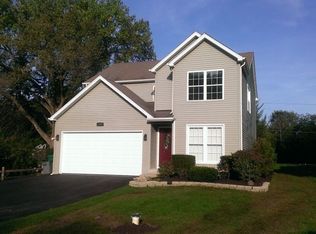 7114 Cottage Dr, Crystal Lake, IL 60014