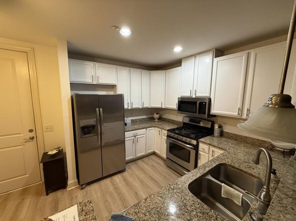 125 Pier View St UNIT 303