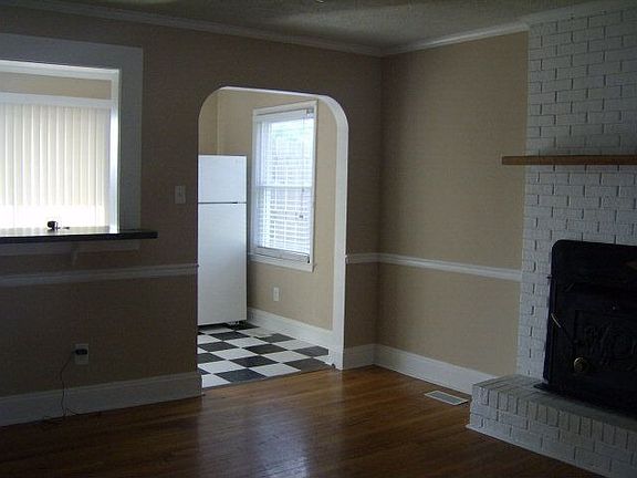 5th image of 1411 Washington St