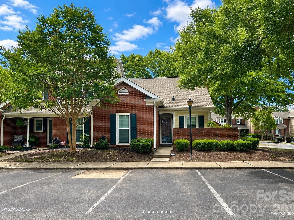 1st image of 9126 N Vicksburg Park Ct