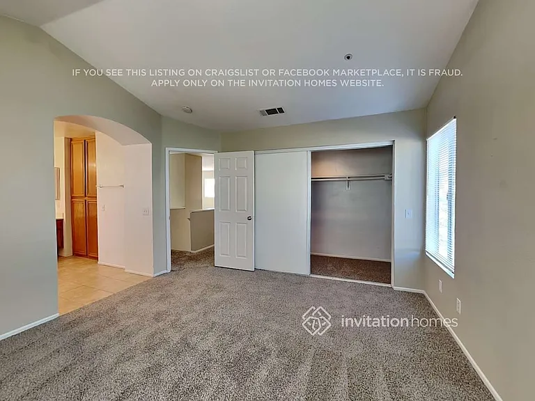 8049 Streamside Ct — Photo 11