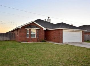 805 11th St, Wolfforth, TX 79382