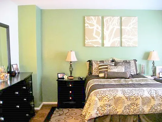 Rented by City Connections Realty | media 2