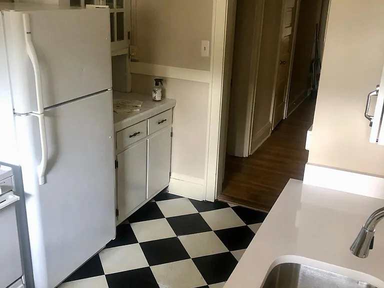 334 N McLean Blvd #2 — Photo 8
