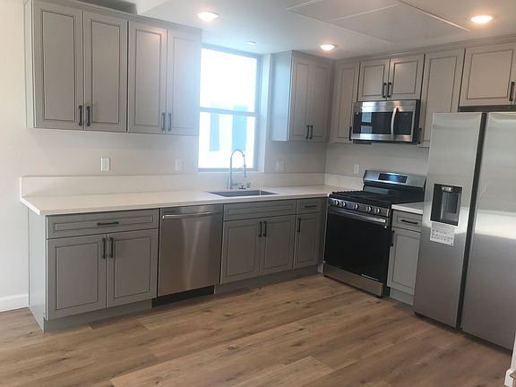 3rd image of 5120 Cahuenga Blvd #105