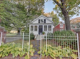 12 Fort Ave, Cranston, RI 02905