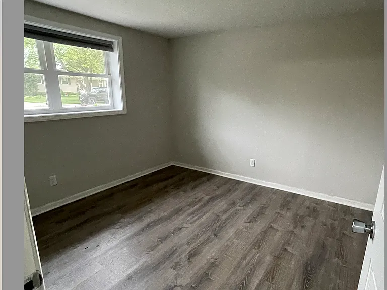 938 Jackson Pl — Photo 12