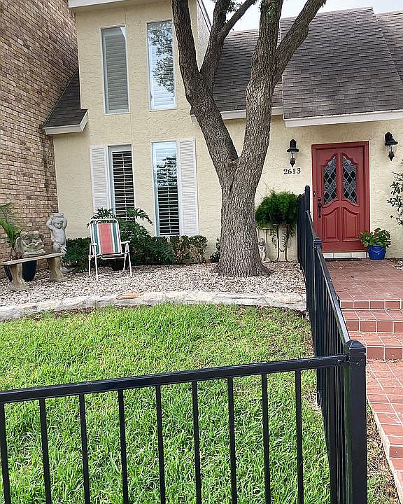 Beautiful Townhouse For Sale