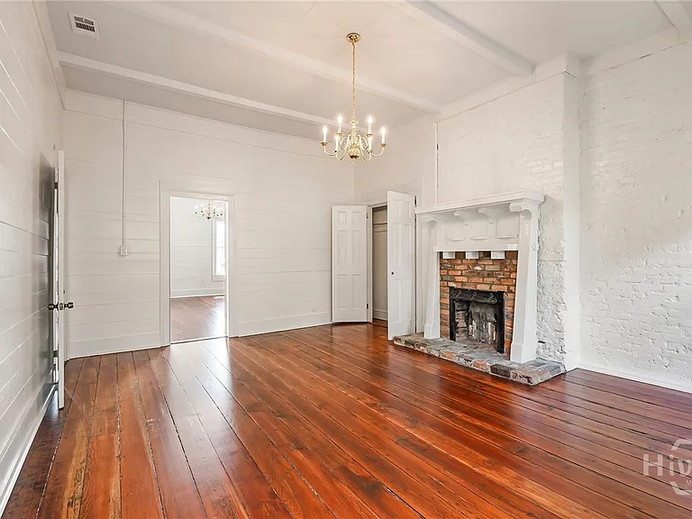 117 E Jones St #PARLOR — Photo 8