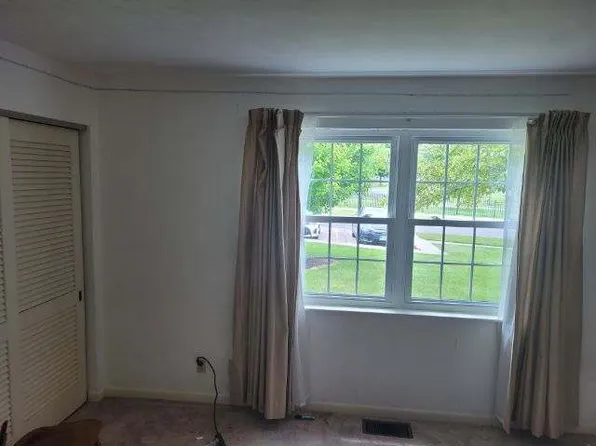 910 Kaler Ave APT B, Bucyrus, OH 44820