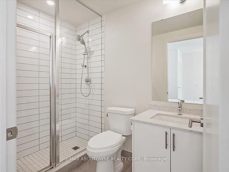 509 Dundas St W #103 — Photo 16