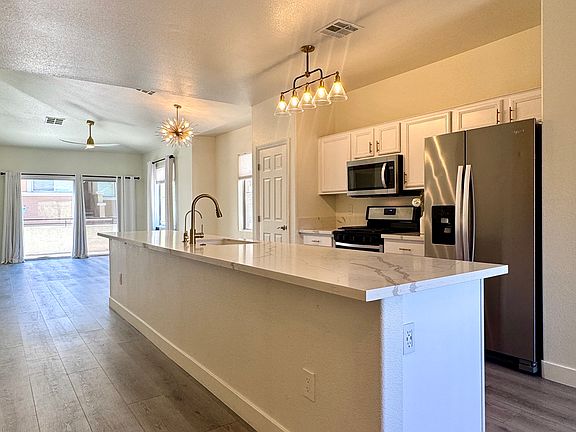2nd image of 817 Peachy Canyon Cir Unit 203