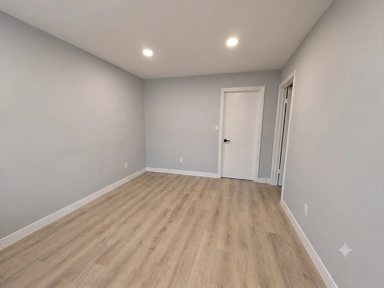 1681 Latham St #3 — Photo 5