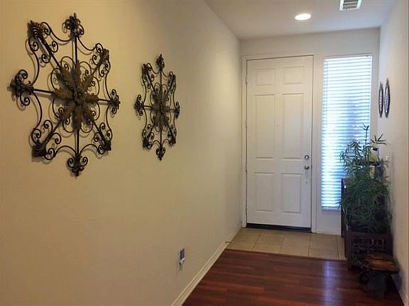 3rd image of 1638 Amargosa Dr