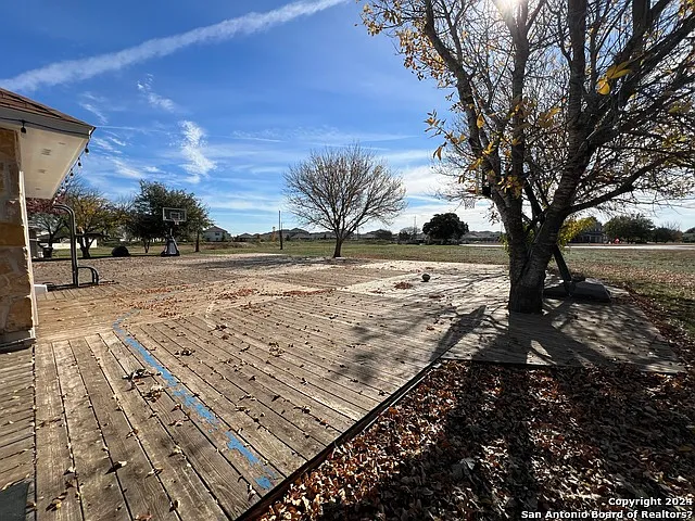 4 bed, 2738 sqft, $4,800 — Photo 2