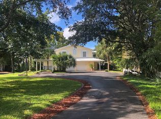 4114 Beach Dr, Niceville, FL 32578