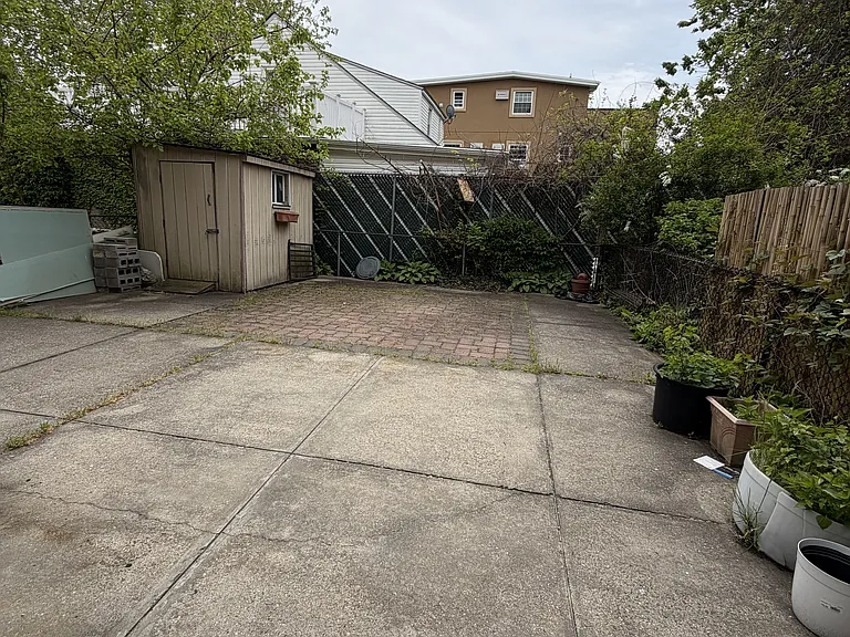 1318 Mace Ave #1 — Photo 15