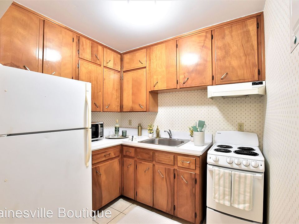 1st image of 1825 NW 10th St Unit C