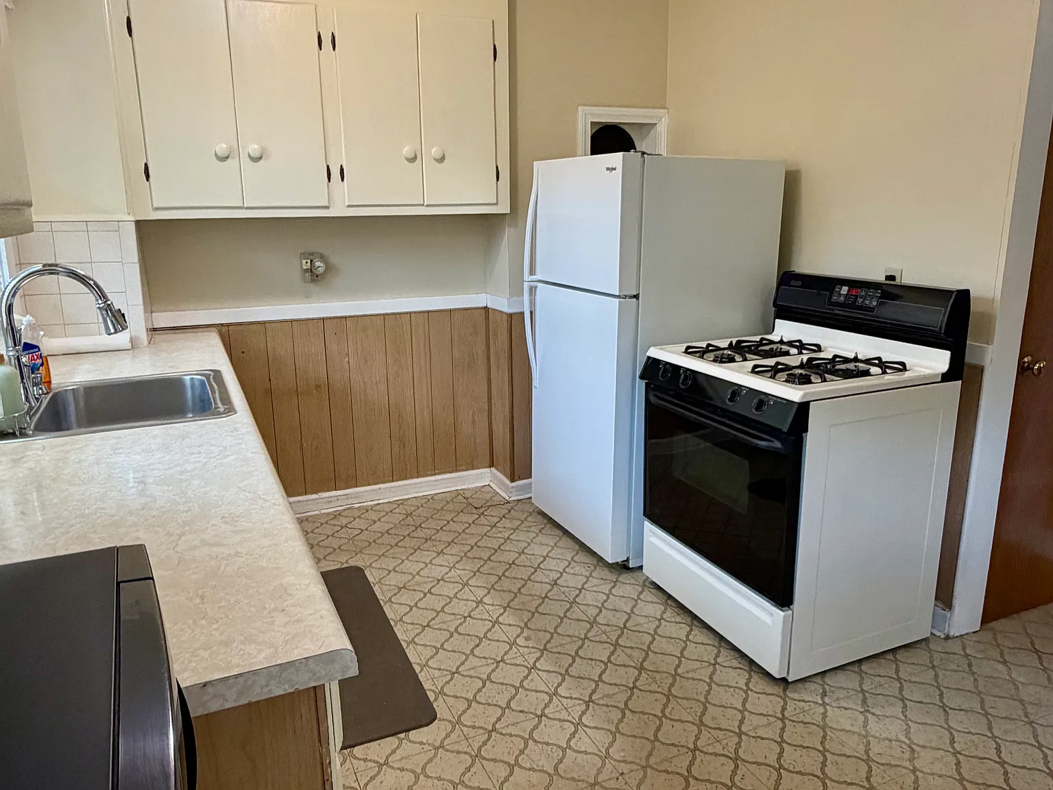1 bed, 1.0 bath, 900 sqft, $1,895 — Photo 4